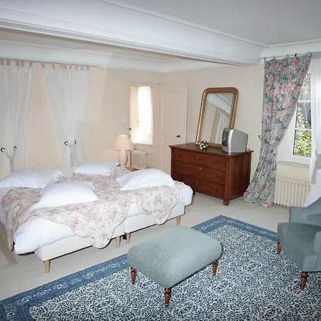 Le Clos Du Moulin Hotel 3*
